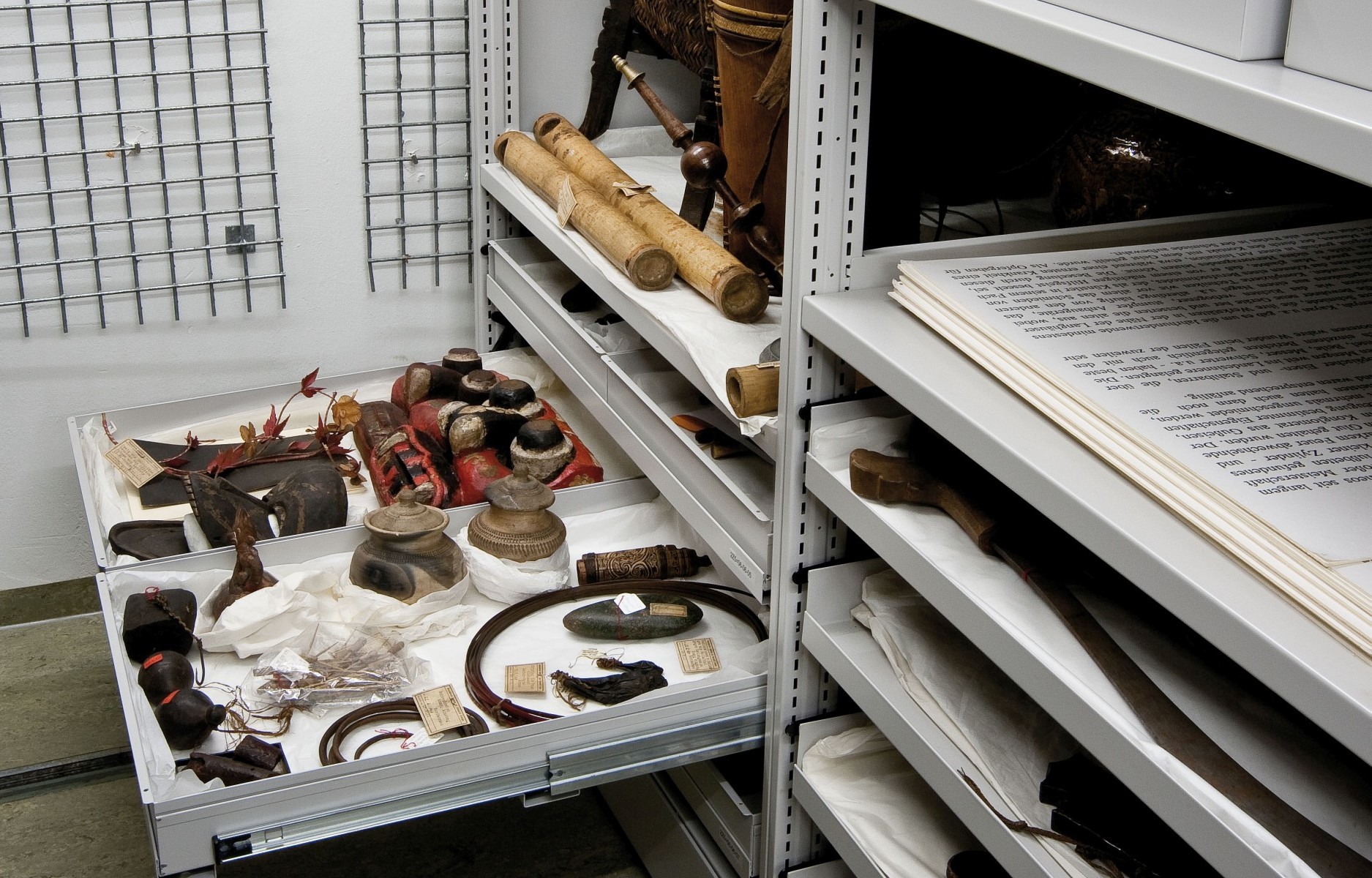 Objects from Borneo collected by the Ernst Friedrich Will in the Indonesia section of the store at the Five Continents Museum in Munich (Image: Marietta Weidner/Five Continents Museum)
