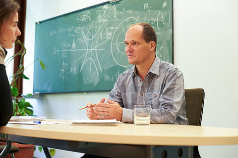 Prof. Dr. Klaus Mecke (Image: David Hartfiel)