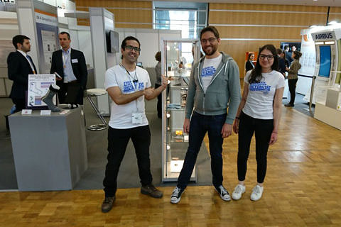 The FAU Team, consisting of Amir Y. Amin, Niall Kilillea and Dimitra Papadopoulo (from left to right) at the LOPEC fair in Munich. (Image: Mrs. Daria Firlus)