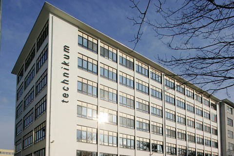 Towards page "FAU Fürth campus"