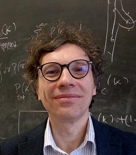 Portrait Prof. Dr. Stefano Zapperi