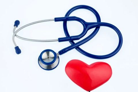Stethoskop und ein Herz