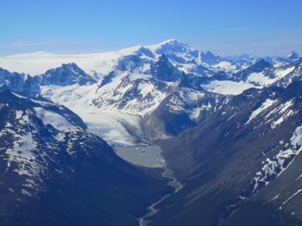 The scenery may look untouched when seen from the sky, but the researchers have already noticed significant changes to the glaciers. (Image: FAU/Matthias Braun)