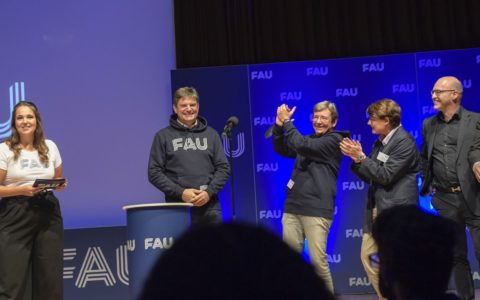 FAU - Erstsemesterbegrüßung - 2022 - Heinrich-Lades-Halle, Erlangen Foto: Montag 17.10.2022, Anestis Aslanidis