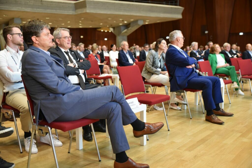Joachim Hornegger and others at the Innovation Day