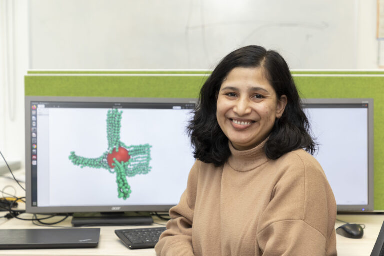 From tropical South India to physical chemistry at FAU