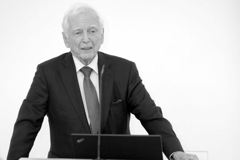 FAU mourns the death of Nobel laureate in medicine Professor Harald zur Hausen