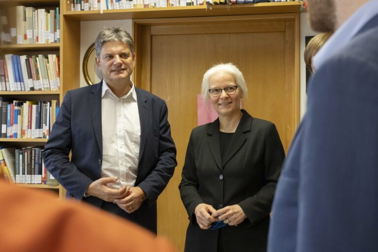 A cup with the President –  Episode 7: Prof. Dr. Ursula Roth