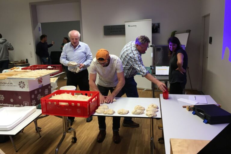 Baking bread with solar energy?