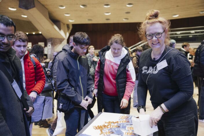 Students at the first semester welcome event of the Friedrich-Alexander-Universität Erlangen-Nürnberg 2024 in Erlangen