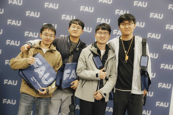 Students at the first semester welcome event of the Friedrich-Alexander-Universität Erlangen-Nürnberg 2024 in Erlangen