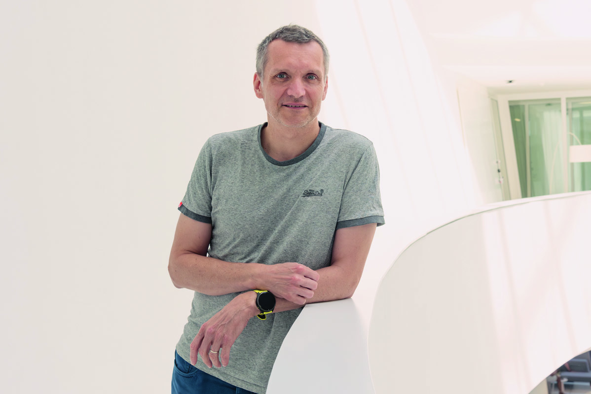 Portrait of Prof. Dr. Benoit Ladoux