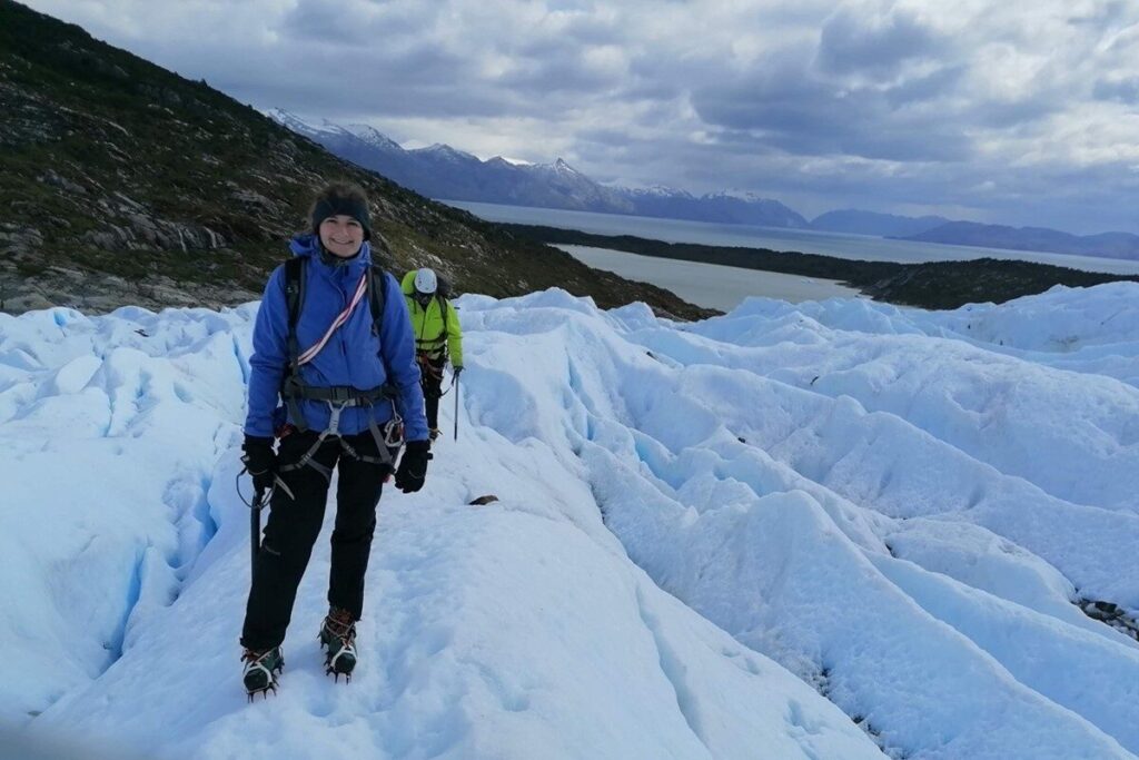 Franziska Temme and her Chilean colleague on the Schiaparelli Glacier.