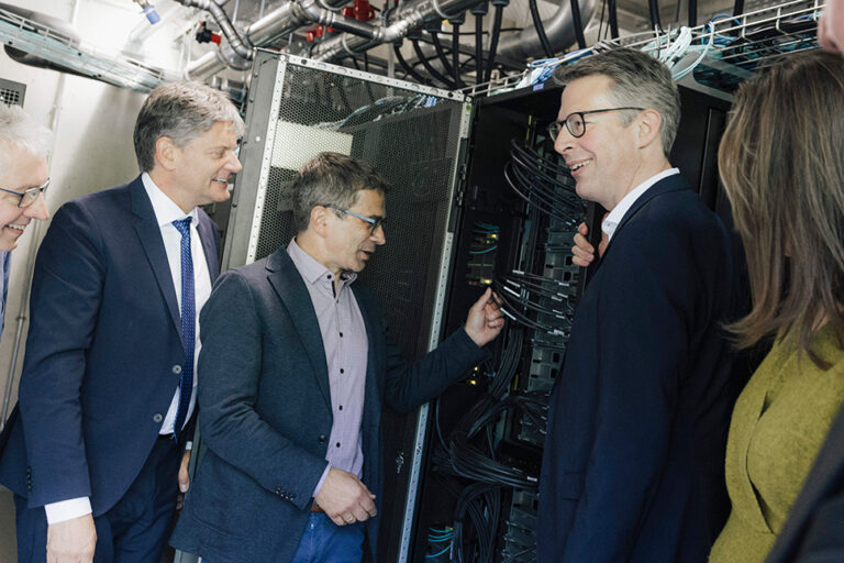 Starting signal for top AI supercomputer at FAU