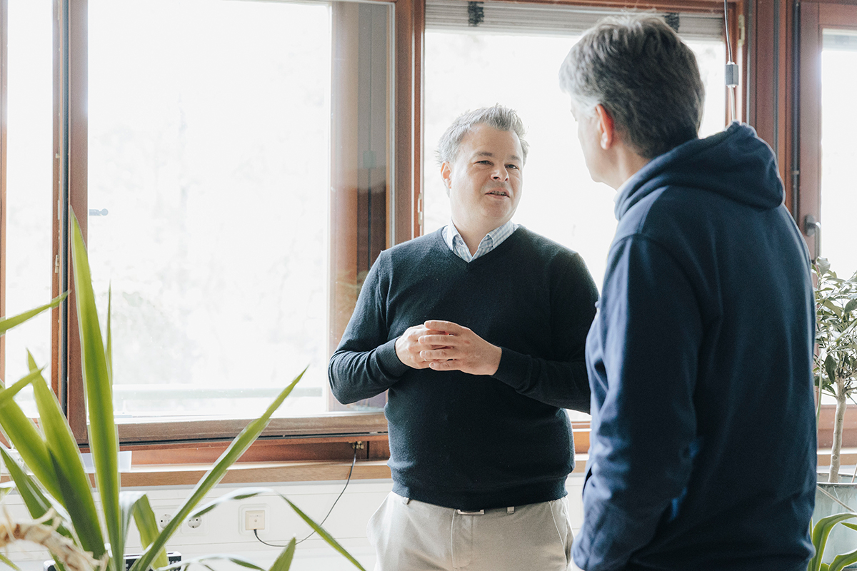 Prof. Kai Phillip Schmidt talks to Joachim Hornegger.