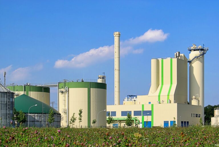 Sustainability: New ways of producing methanol from electricity and biomass