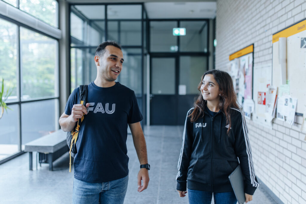 Studierende im Gespräch