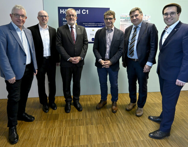 High-performance computer: Supercomputer Helma inaugurated