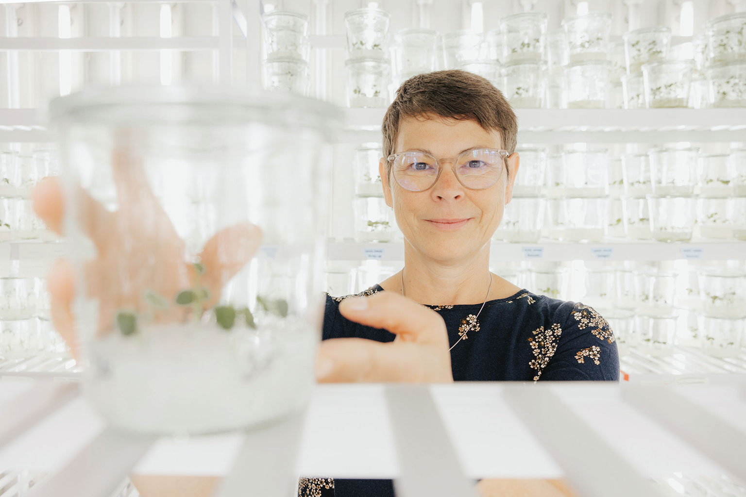 Sophia Sonnewald in a laboratory.