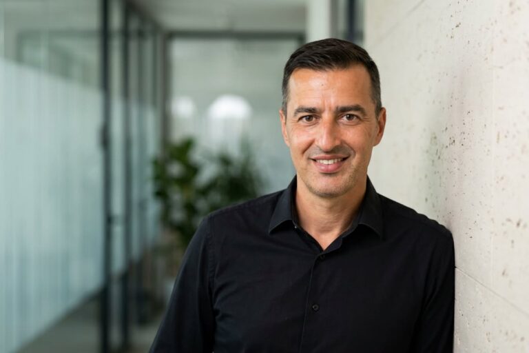 FAU alumnus Serhat G&ouml;kce among Germany&rsquo;s best teachers