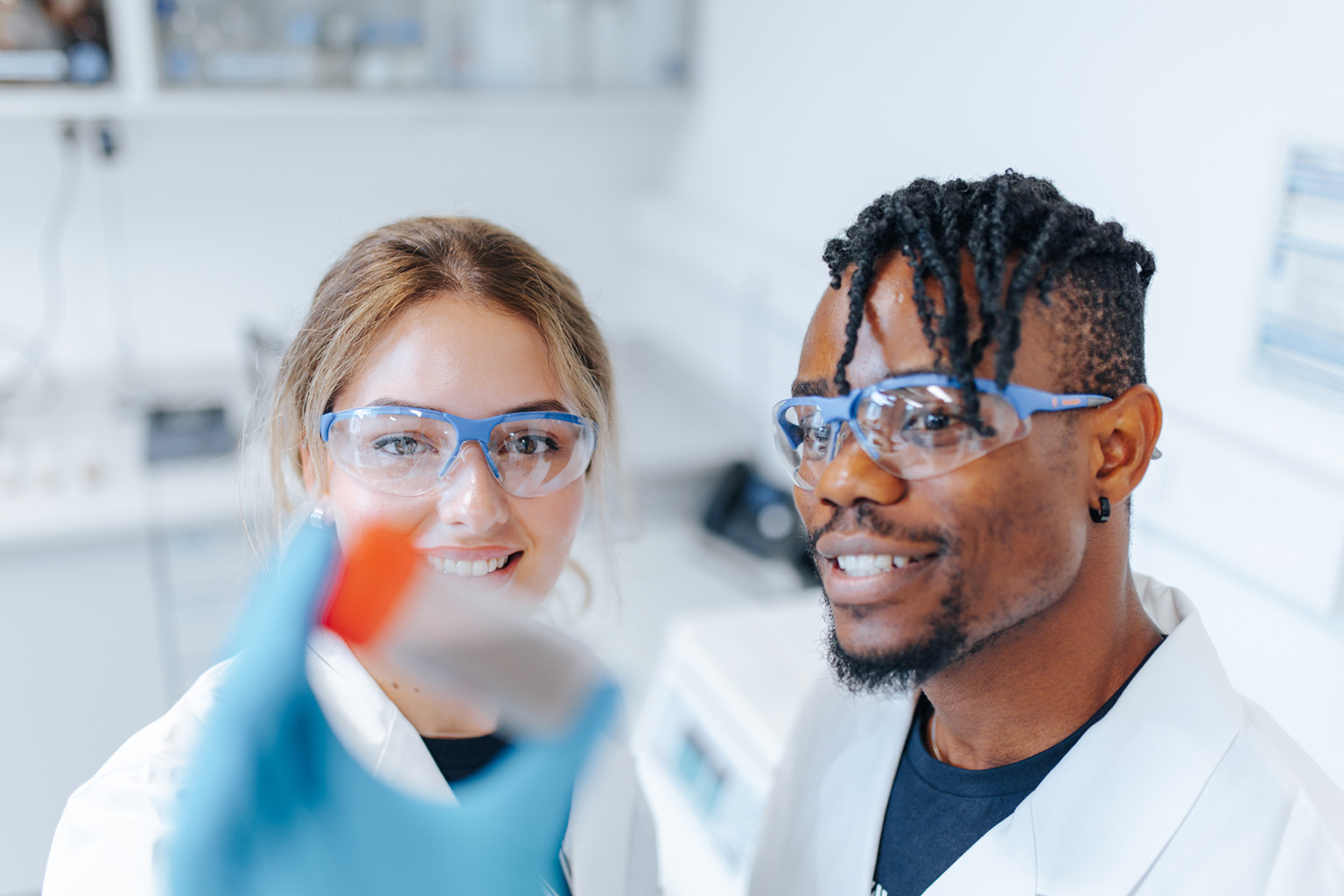 Two researchers in a laboratory.